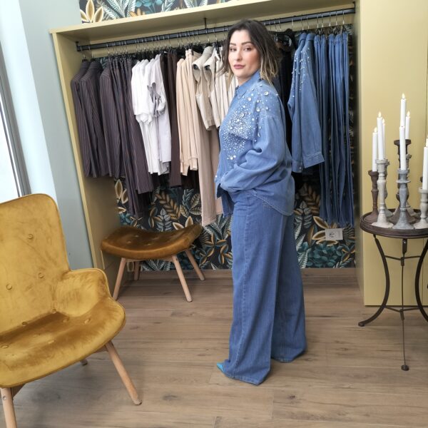 Camicia over jeans