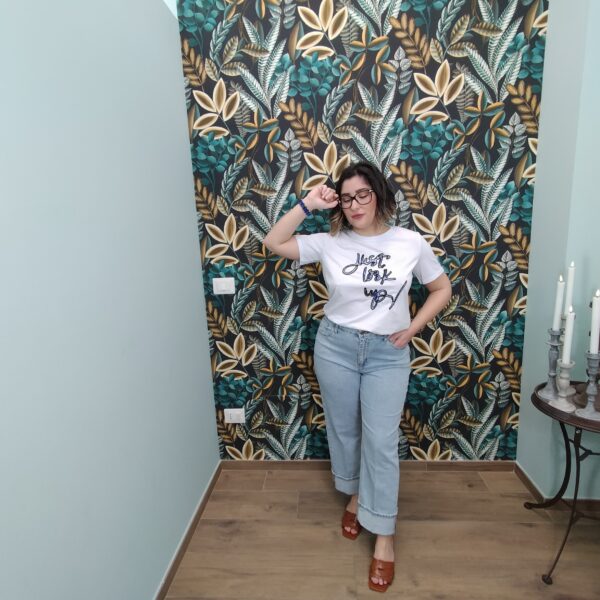 T-shirt just look you
