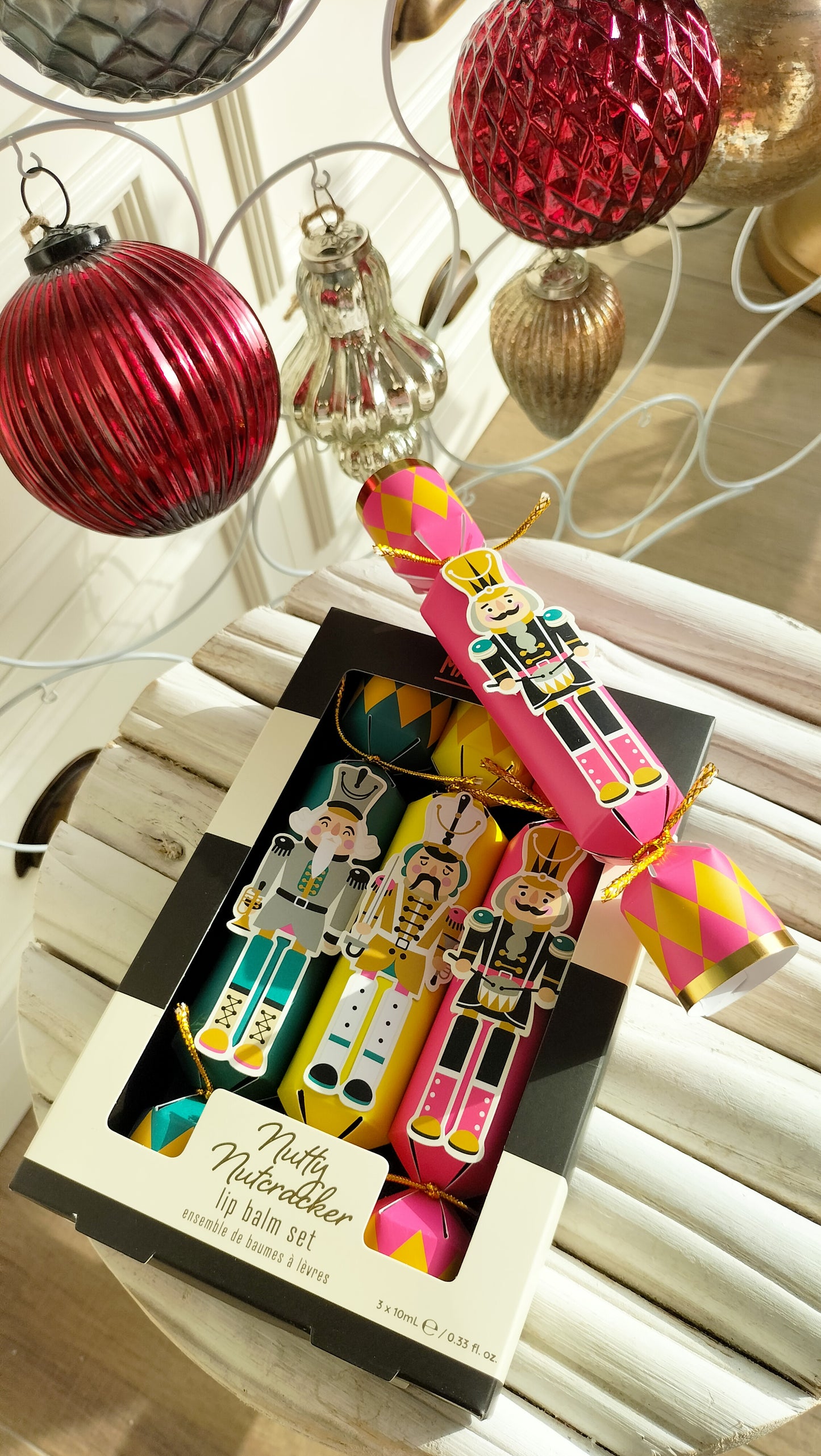 NUTTY NUTCRACKER set labbra